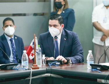Diputados se aferran a sus privilegios y se quejan del presupuesto para 2022