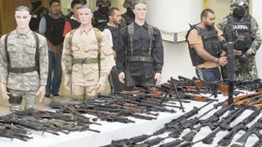 Decomisan arsenal utilizado por Los Zetas