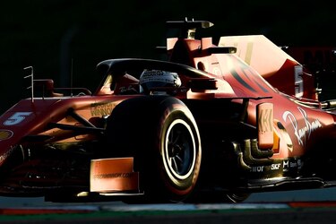 Vettel domina la quinta jornada de ensayos de pretemporada