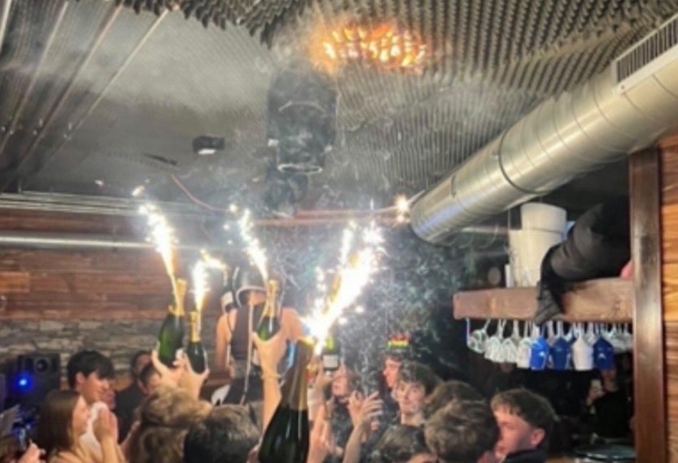 Unas bengalas en botellas de champán causaron el incendio de Crans-Montana, Suiza