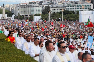 La JMJ anima a los jóvenes a ‘ponerse en marcha’ en su apertura en Lisboa