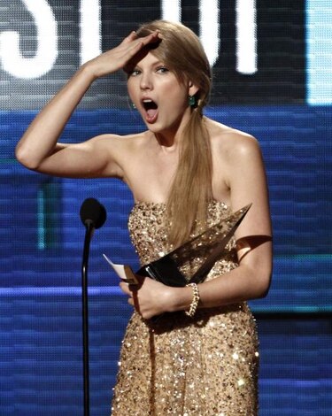 La cantante Taylor Swift se impone en los American Music Awards