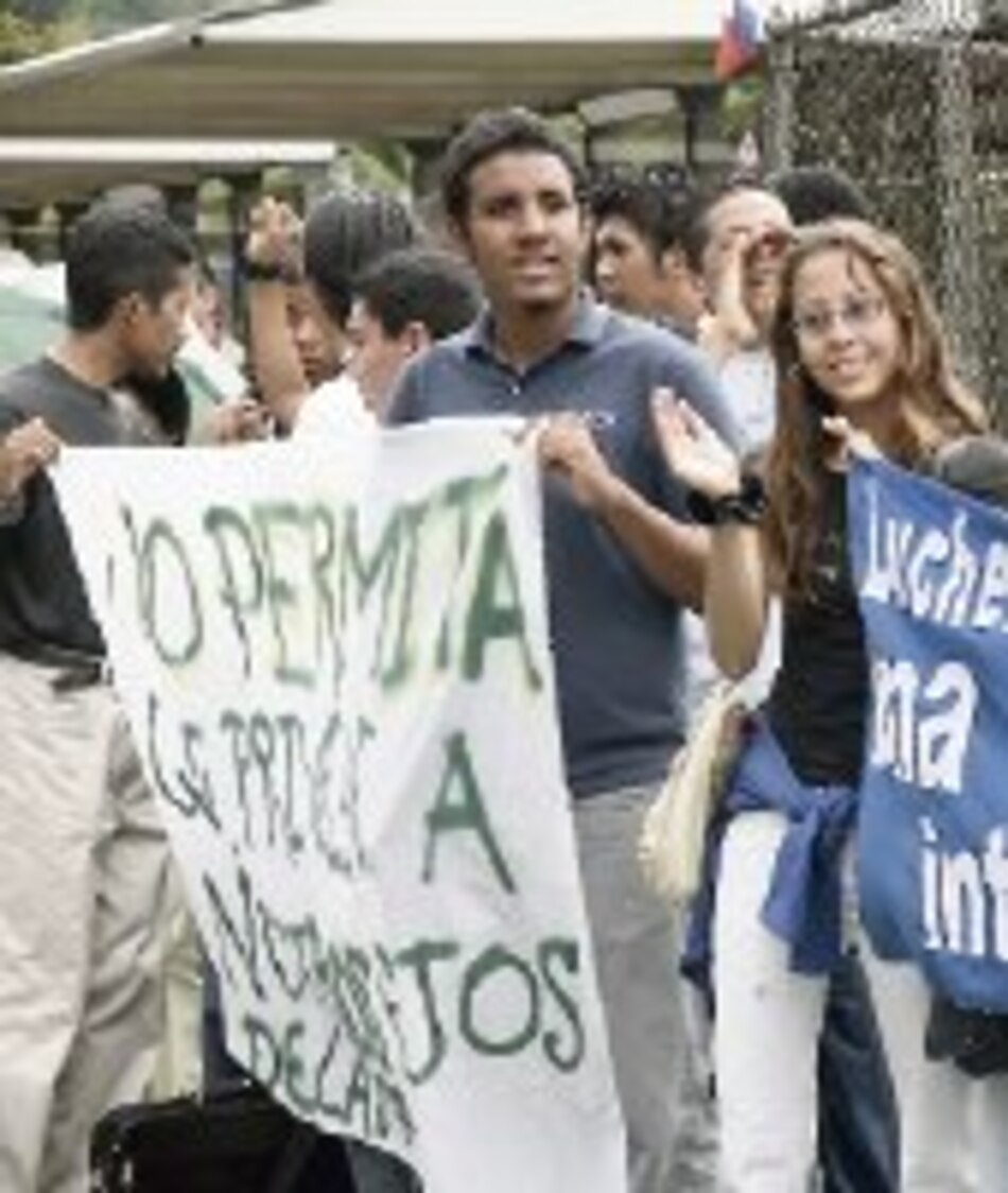 Meduca deroga decreto, pero la preocupación sigue
