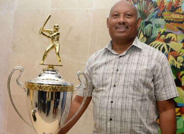 Plinio Castillo: Empezó en el fútbol, pero el béisbol salió ganando