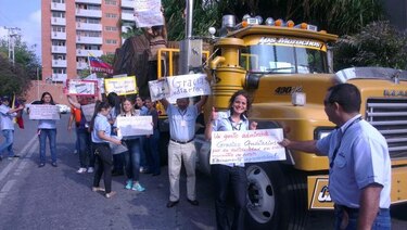 Diarios venezolanos reciben papel enviado por Andiarios