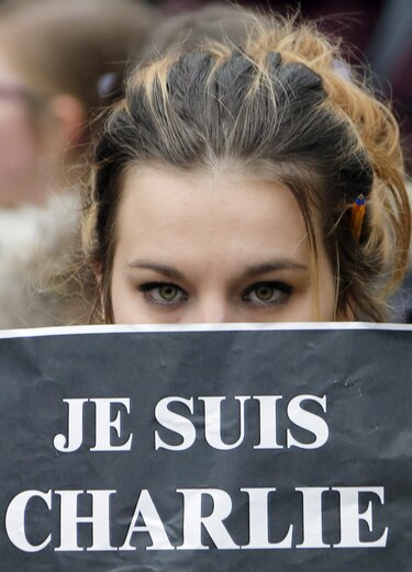 Más de 200 mil manifestantes en las calles de Francia en repudio a atentados