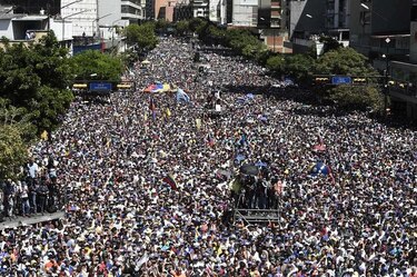 Guaidó reta a Maduro: el 23 de febrero ingresará ayuda humanitaria