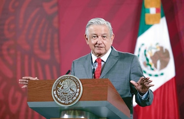 Presidente Andrés Manuel López Obrador ve alentador descenso de la pandemia en México