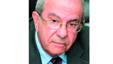Corte suspende bonificaciones de García de Paredes