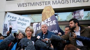 Julian Assange dispuesto a cooperar con las autoridades suecas