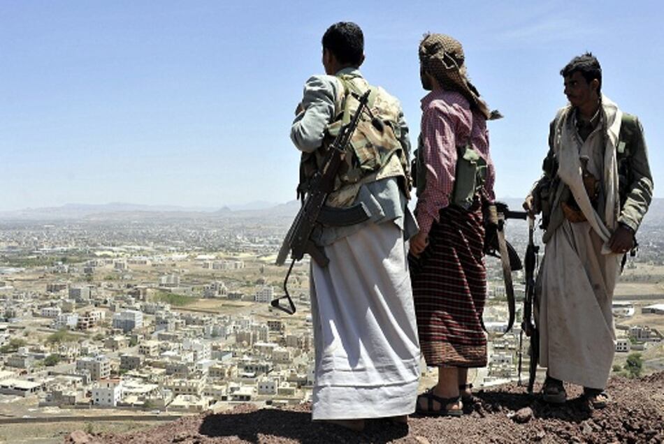 Rebeldes chiítas invaden capital de Yemen