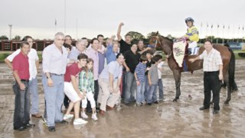 ‘Raquetera’ se llevó el triunfo