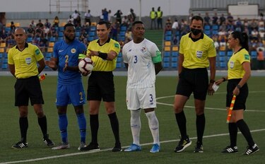 Designan árbitros para los próximos partidos de Panamá en la eliminatoria mundialista