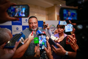 Carlos Lee tiene su ruta de trabajo en Probeis