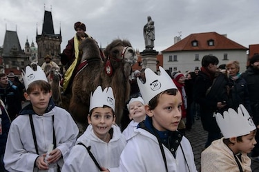 Multitudes en España para ver los desfiles de Reyes Magos