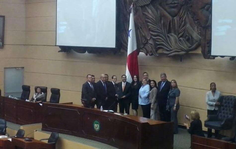 Aprueban en tercer debate proyecto sobre enfermedades raras