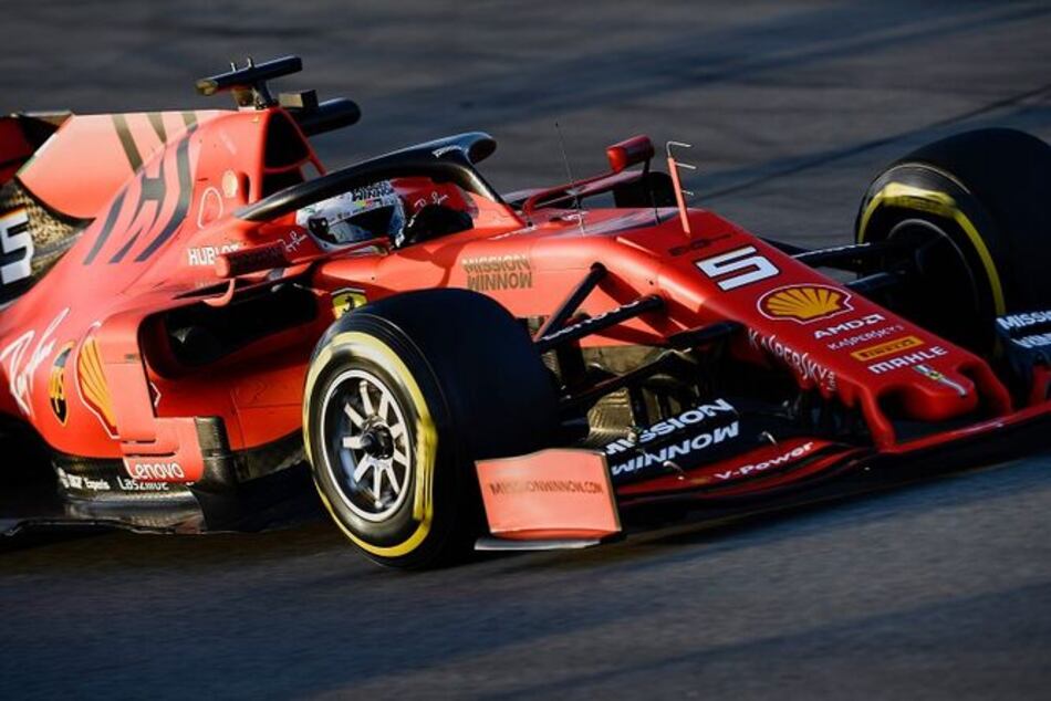Vettel logra el mejor tiempo del último día de ensayos en Montmeló
