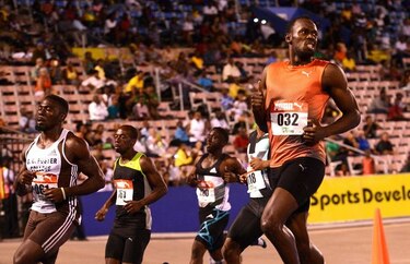 Bolt se lesiona a un mes de los Juegos de Río