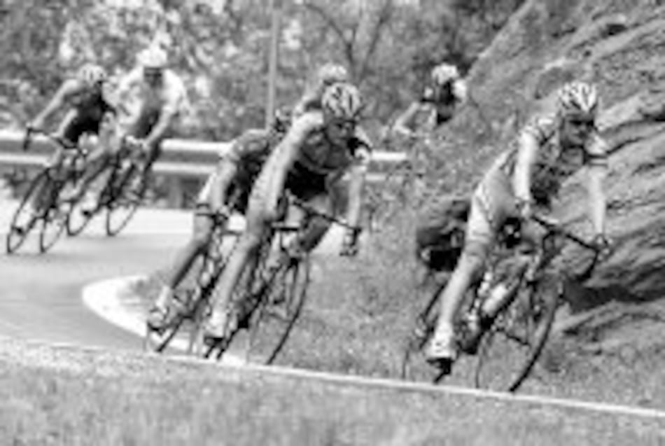 Denis Menchov gana su primera etapa en el Tour