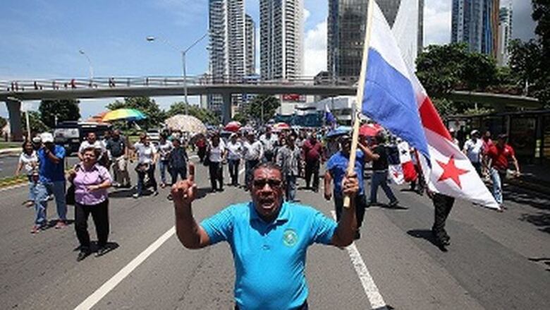 Gobierno y docentes reanudan este miércoles las negociaciones