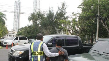 Autoridades detectan a supuesto estafador que cobraba $5 por citas en Migración