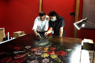 Video: Niño se cae en museo y destroza pintura valorada en 1.5 millón de dólares