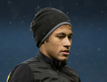 El padre de Neymar buscará patrocinios para el Barcelona en Brasil