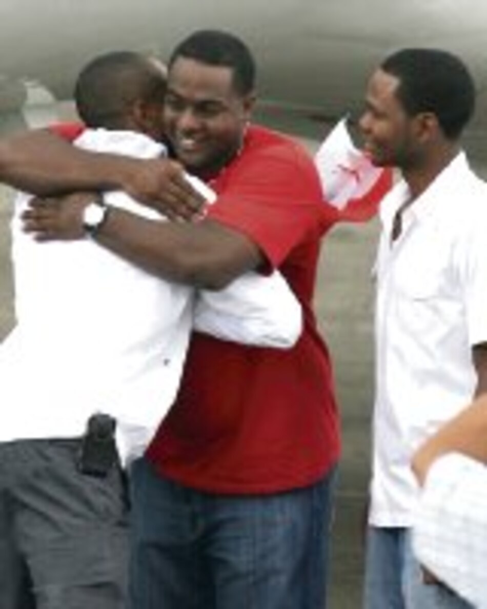 El abrazo de los hermanos