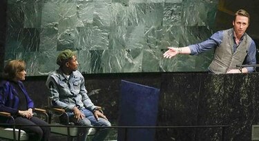 Al ritmo de 'Happy' Pharrell Williams alborota auditorio de la ONU