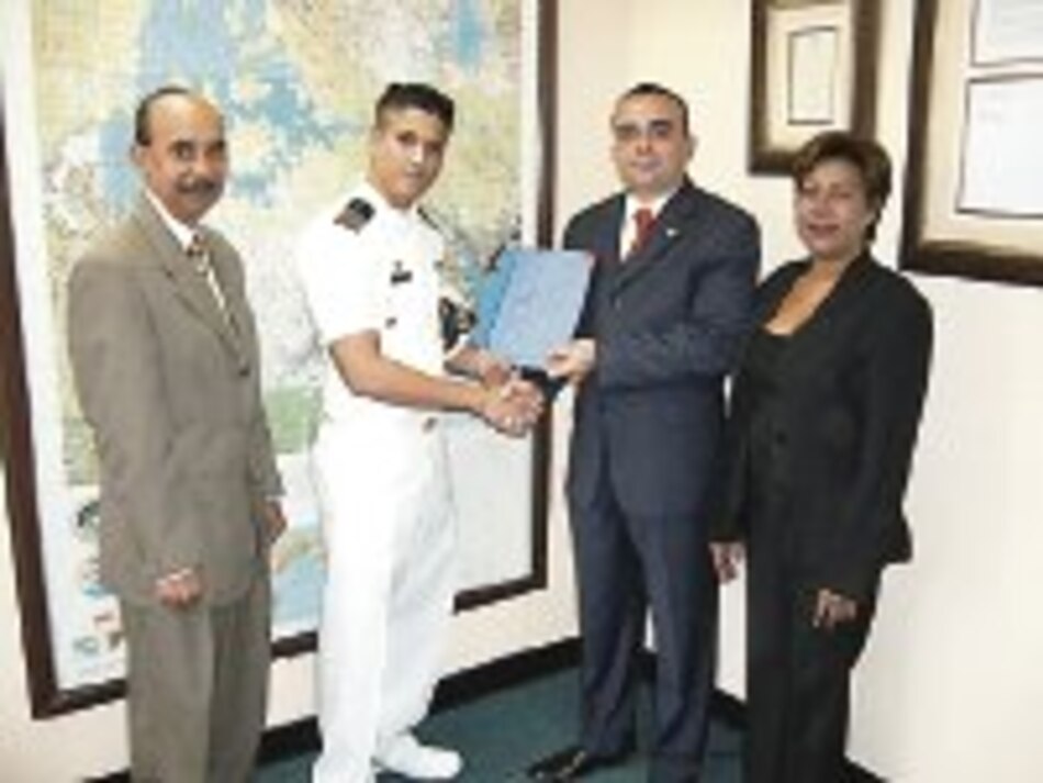 Industria marítima La persistencia del cadete Enrique Pérez