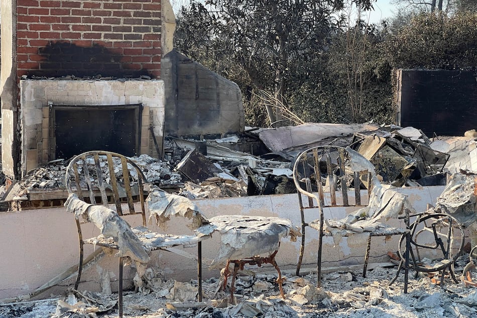 Los Ángeles refuerza su seguridad con toque de queda, soldados y vecinos en patrullaje