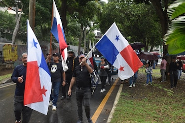 Contratación exprés de educadores: el decreto que desafía a los docentes en paro