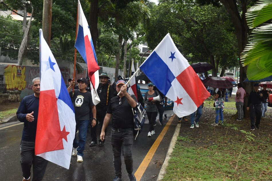 Contratación exprés de educadores: el decreto que desafía a los docentes en paro