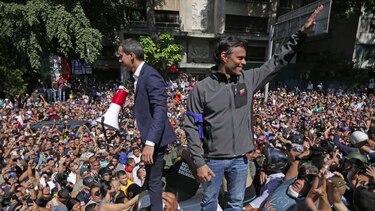 Leopoldo López y su familia ingresan como 'huéspedes' en la embajada de Chile en Caracas