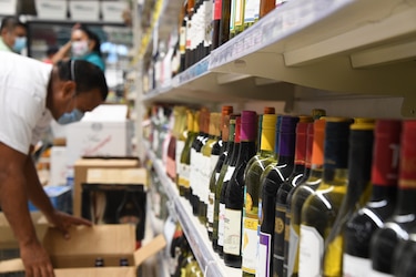 Dos propuestas legislativas buscan modificar las normas sobre bebidas alcohólicas