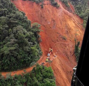 Rescatan sin vida a cinco personas tras alud en Colombia