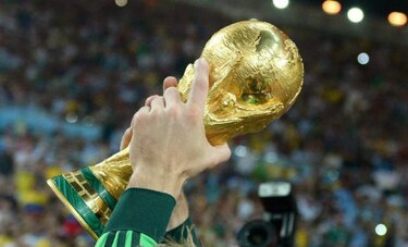 FIFA obliga a sus oficiales a devolver relojes regalados en el Mundial de Brasil