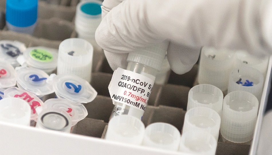 Científicos piden permisos para importar vacunas