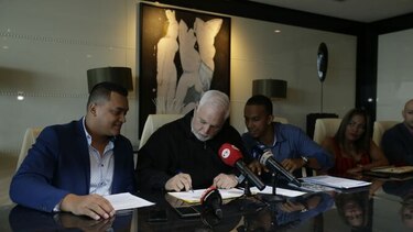Martinelli pide apoyo a miembros de Cambio Democrático para llamar a convención extraordinaria