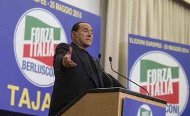 Berlusconi decidirá sobre equipo AC Milán en una semana