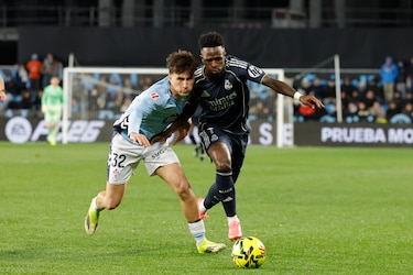 Valverde rescata al Madrid en el descuento