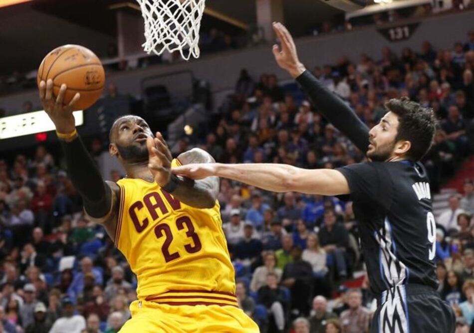 Cavaliers frenan a los Timberwolves
