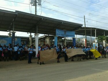 Padres de familia de escuela en Metetí protestan por falta de docentes