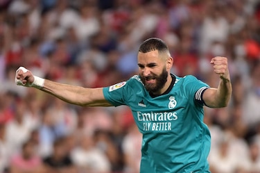 Real Madrid firma gran remontada en Sevilla y se acerca al título