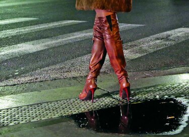 Francia propone castigar a clientes de la prostitución
