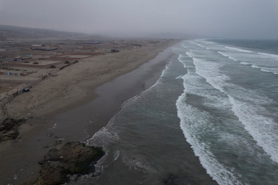 Multan en Perú a Repsol con 1.2 millones de dólares por derrame de crudo