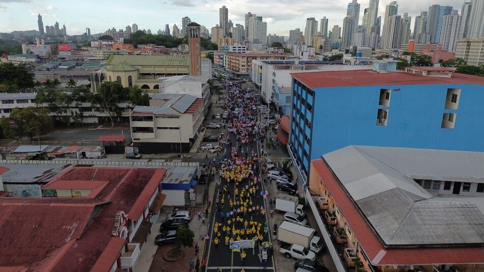Gremios docentes no ceden: La huelga continúa mañana en rechazo a la Ley 462