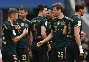 Robert Lewandowski recibe la Bota de Oro