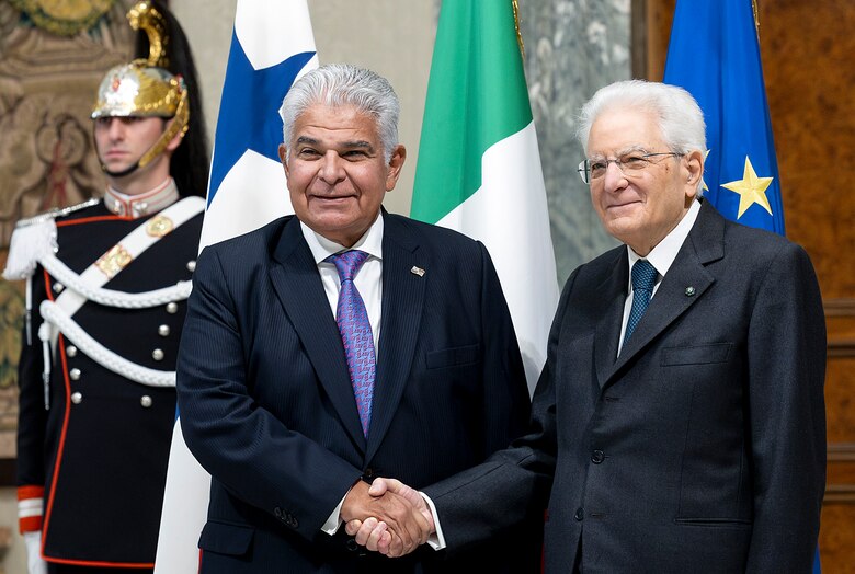 Mulino busca apoyo de Italia para sacar a Panamá de listas discriminatorias