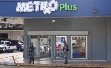 Policía frustra robo en farmacia Metro Plus de vía España